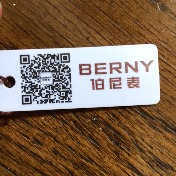 New Berny women’s watch. 3 multi-function sundials for week/calendar/moon phase. - Picture 12 of 13